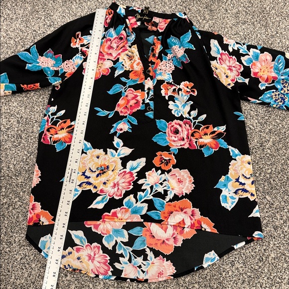 Yumi Kim Floral V-Neck Long Sleeve Blouse Black Pink & Blue Flowers Sz S - Picture 9 of 10